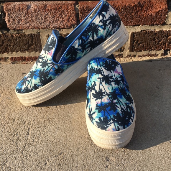 Juicy Couture Nicky Palm Tree Slip On sneaker - Picture 2 of 5